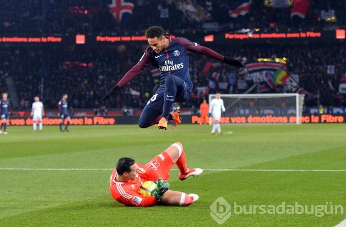 Neymar kırık ayağıyla öyle birşey yaptı ki! 