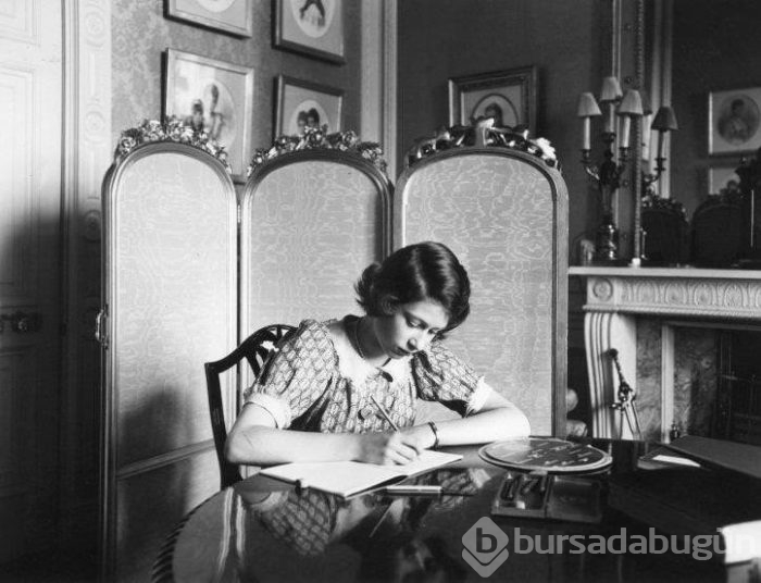 Kraliçenin tacındaki milyonluk sır! 