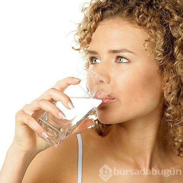 Gereğinden fazla su içmek metabolizmayı...