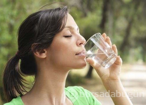 Gereğinden fazla su içmek metabolizmayı...