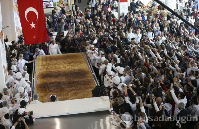 İşte dünyanın en büyük baklavası! 