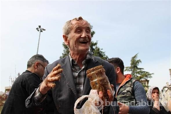 Mesir macunu almak isteyen amcaya öyle birşey oldu ki! 