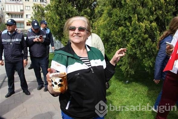 Mesir macunu almak isteyen amcaya öyle birşey oldu ki! 