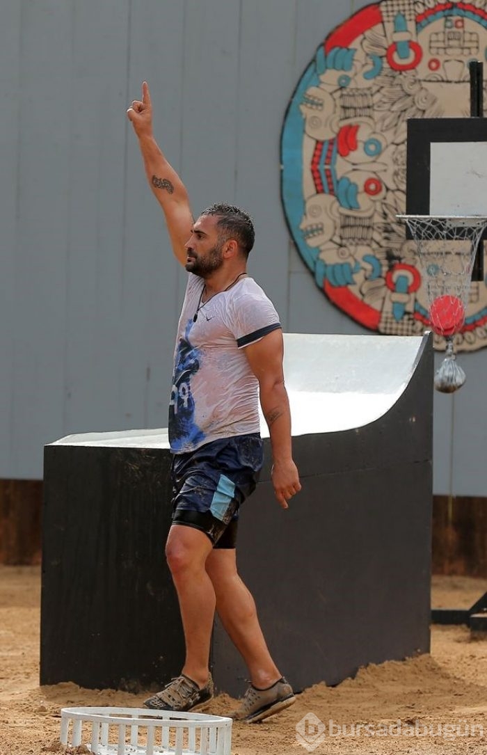 Survivor'da ödül ve ada oyununu kim kazandı? (Survivor son bölüm)