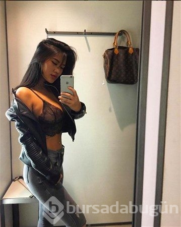 Dünyanın en seksi hemşiresi fenomen oldu!
