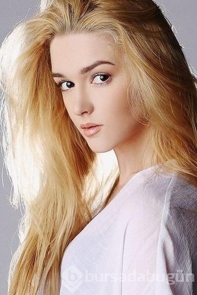 Alisa Manyonok gönüllere smaç bastı