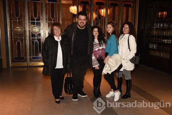 Ünlüler ve anneleri