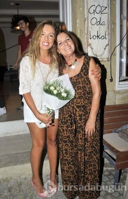 Ünlüler ve anneleri