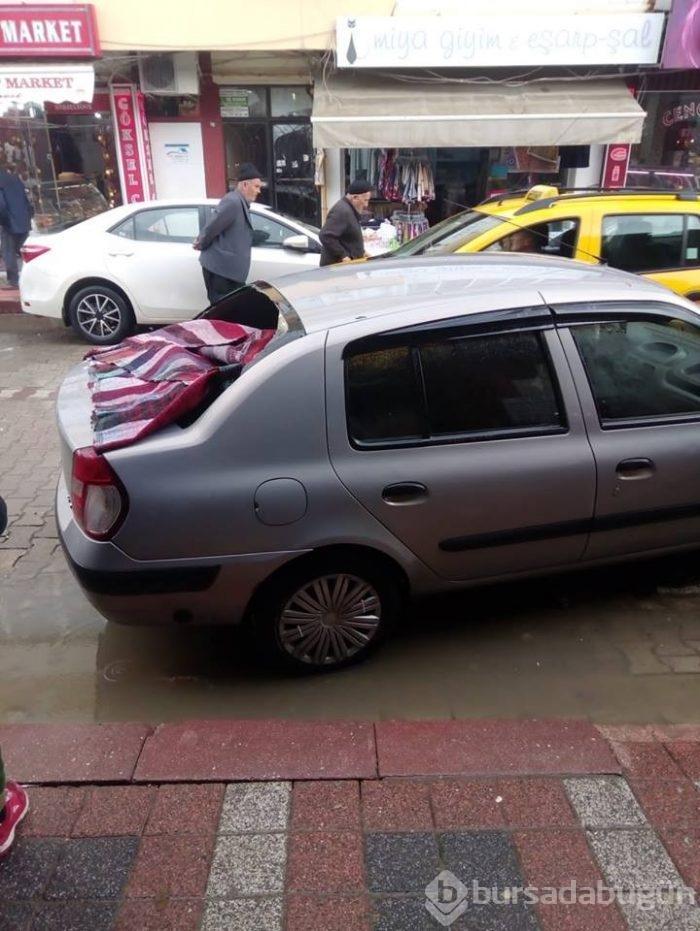 Bursa'da ceviz büyüklüğünde dolu yağdı

