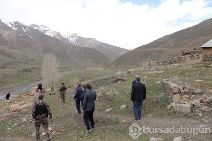 Evini satarak kaz çiftliği kurdu