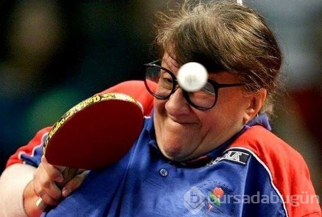 Sporcuların düştükleri komik haller