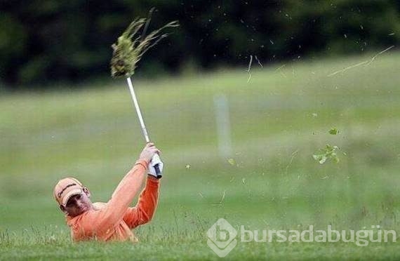 Sporcuların düştükleri komik haller