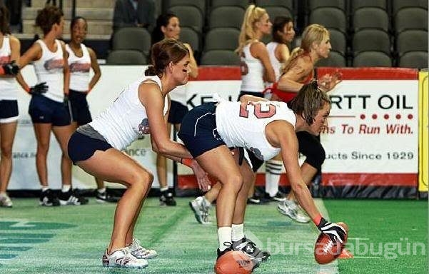Sporcuların düştükleri komik haller