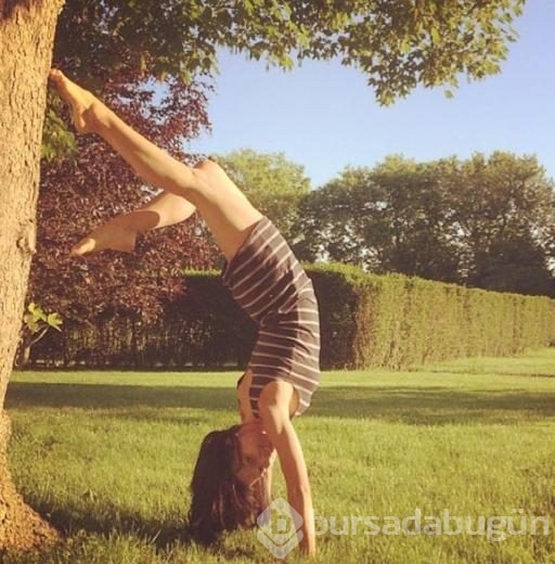 Onun için her yer yoga!
