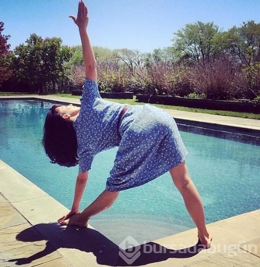 Onun için her yer yoga!
