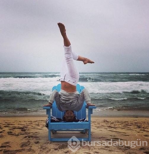 Onun için her yer yoga!
