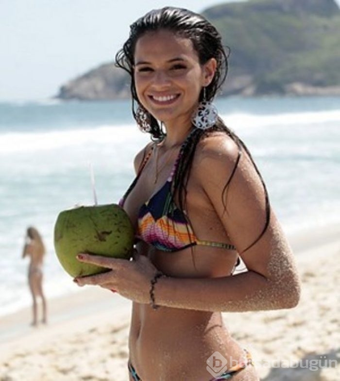 Neymar sevgilisi Bruna Marquezine