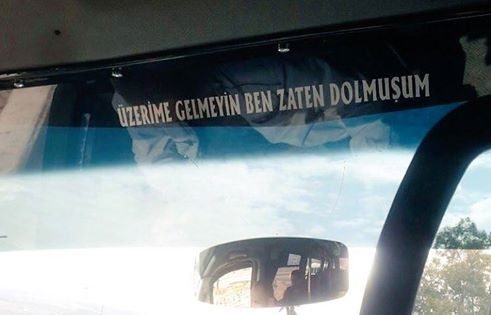 En komik araç yazıları