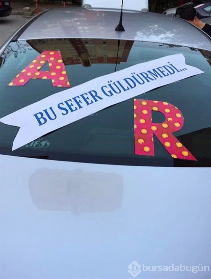 En komik araç yazıları