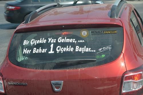 En komik araç yazıları