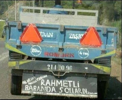 En komik araç yazıları