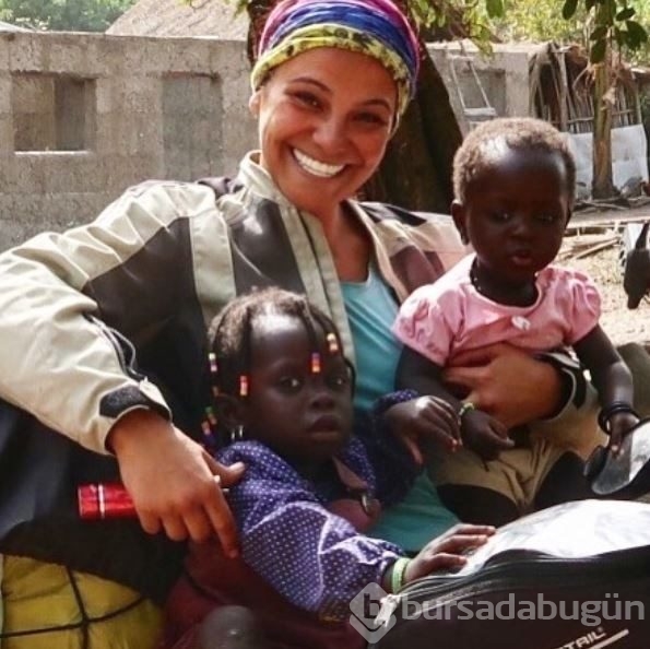 Gezgin çift Afrika'yı motosikletle dolaşıyor