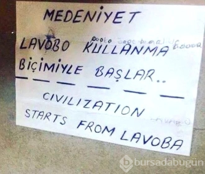 Klişe sorulardan sıkılan insanların önlem için astığı komik tabelalar
