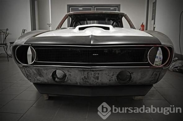 Adı efsaneler arasındaydı... Hurdaya dönen otomobilin son hali inanılmaz!
