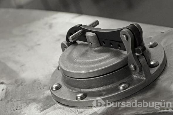 Adı efsaneler arasındaydı... Hurdaya dönen otomobilin son hali inanılmaz!