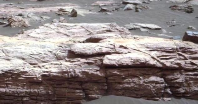 Mars'ın esrarengiz fotoğrafları kafaları karıştırdı