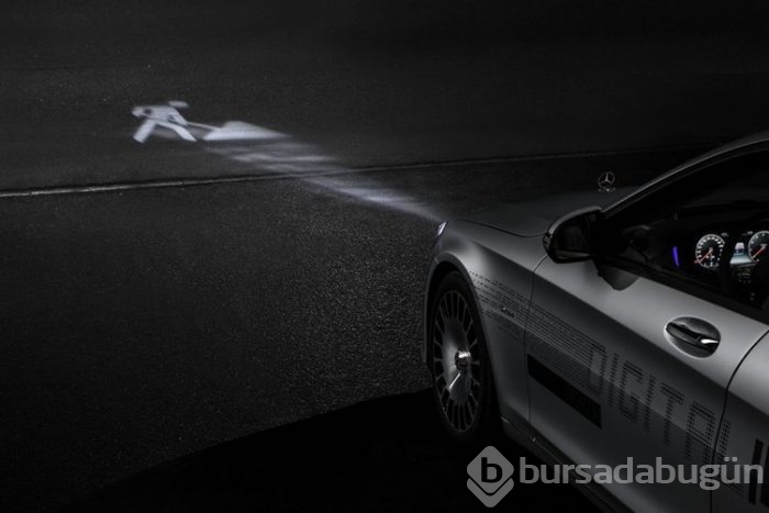 Mercedes akıllı far teknolojisiyle devrim yapmaya hazırlanıyor