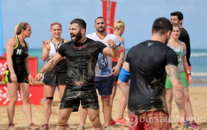 Survivor Turabi yaralandı (Altı dikiş)