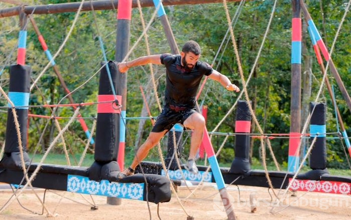 Survivor Turabi yaralandı (Altı dikiş)