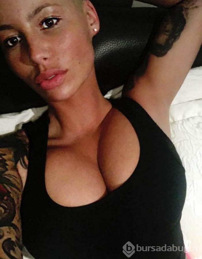 Amber Rose bildiğiniz gibi