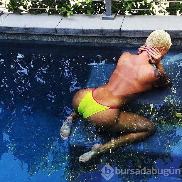 Amber Rose bildiğiniz gibi