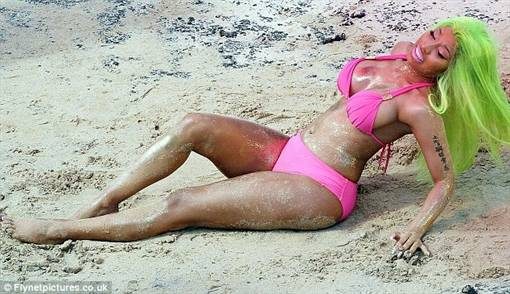 Nicki Minaj klibinden yeni kare