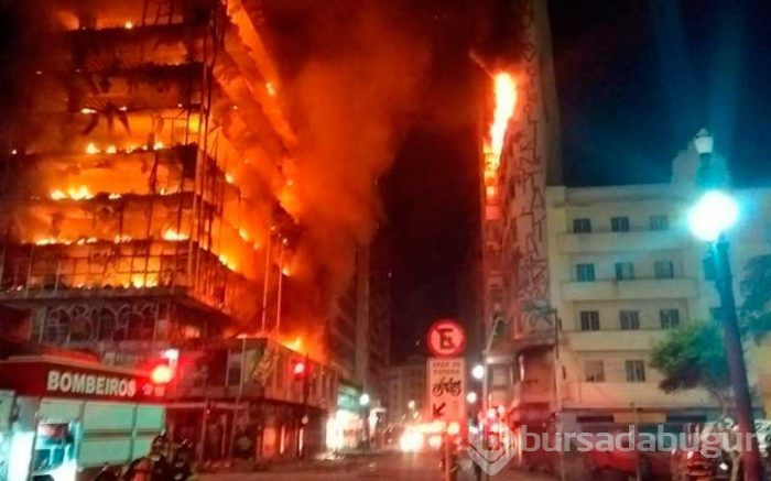 Şoke eden yangın: Gökdelen çöktü!