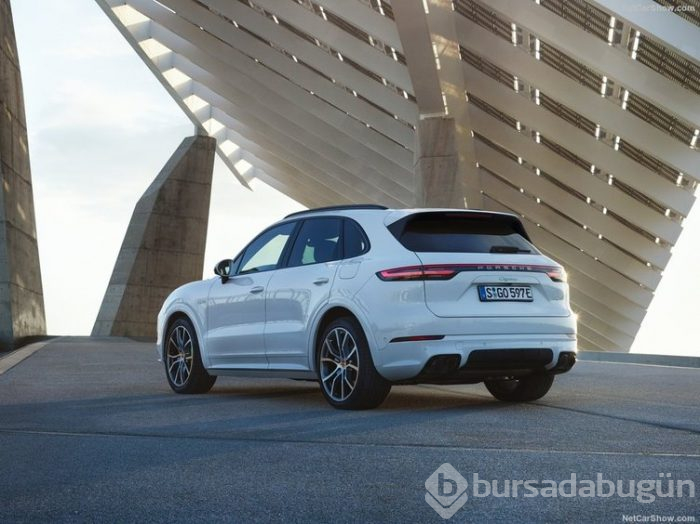 2019 Porsche Cayenne E-Hybrid