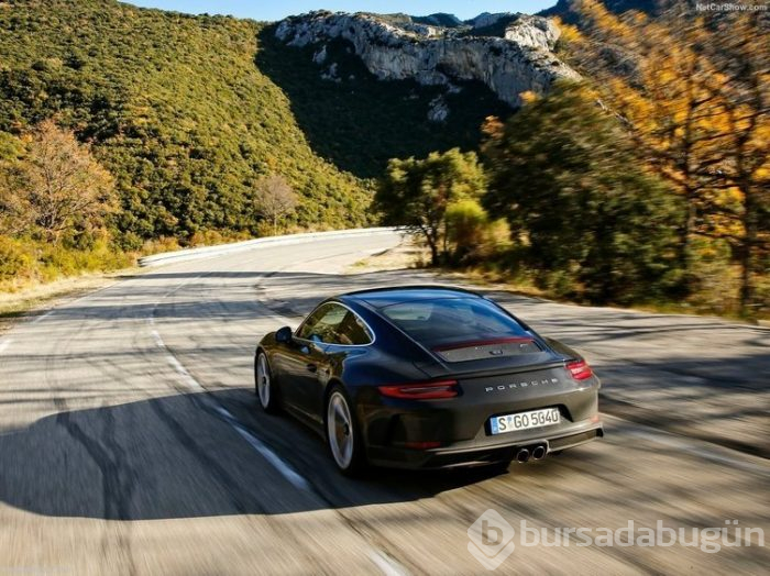 2019 Porsche Cayenne E-Hybrid