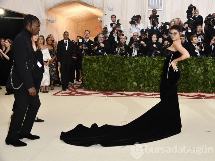 Met Gala 2018'in kırmızı halısında şıklık yarışı