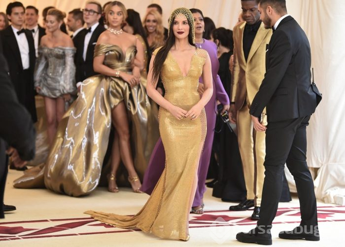 Met Gala 2018'in kırmızı halısında şıklık yarışı