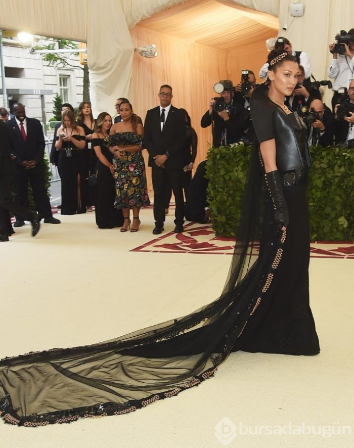 Met Gala 2018'in kırmızı halısında şıklık yarışı