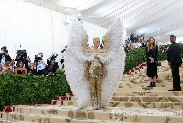Met Gala 2018'in kırmızı halısında şıklık yarışı
