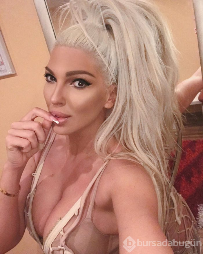 Jelena Karleusa'dan yine olay paylaşım!