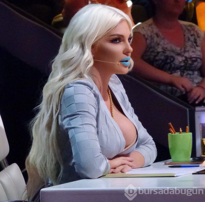 Jelena Karleusa'dan yine olay paylaşım!