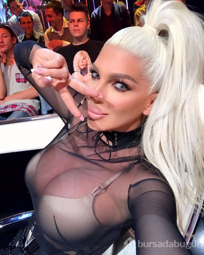 Jelena Karleusa'dan yine olay paylaşım!