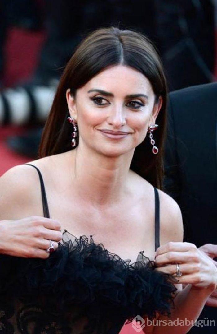 Talihsiz başlangıç: Cannes kırmızı halısında zor anlar

