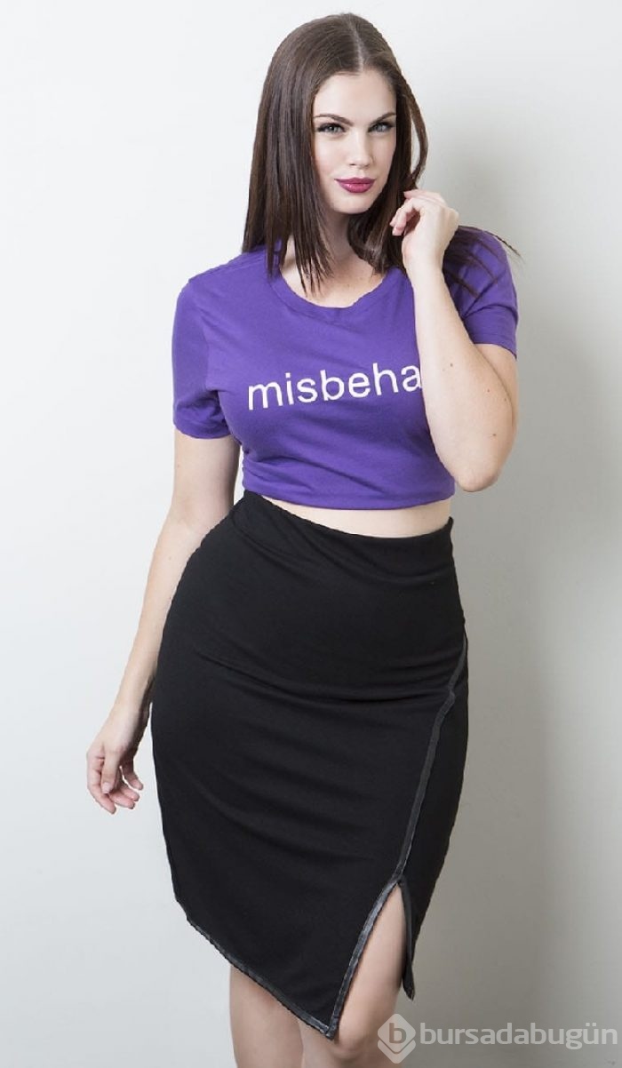 Meslek aşkı çok büyük! Chloe Marshall...
