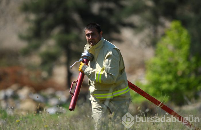 Bursa'da ormancılar en hızlı hortumu açabilmek için yarıştı 