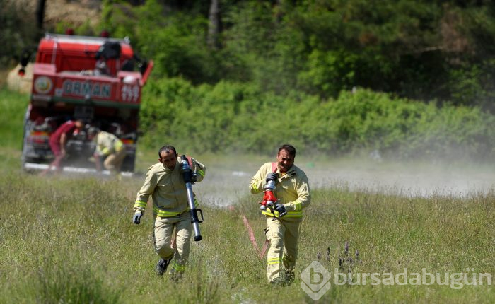 Bursa'da ormancılar en hızlı hortumu açabilmek için yarıştı 